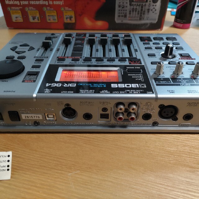 BOSS BR-864 8トラック デジタルレコーダー