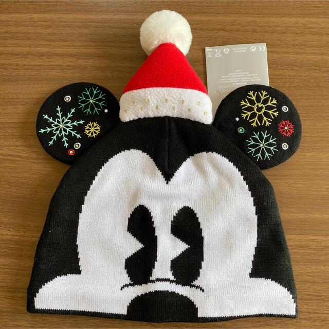 Disney(ディズニー)のお値下げ歓迎】ミッキーマウス ニット 帽子 大人 光る クリスマス ディズニー エンタメ/ホビーのおもちゃ/ぬいぐるみ(キャラクターグッズ)の商品写真