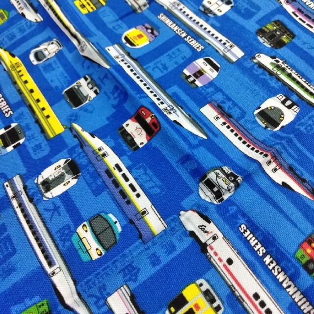 新幹線　電車　布　端切れ ハンドメイドの素材/材料(生地/糸)の商品写真