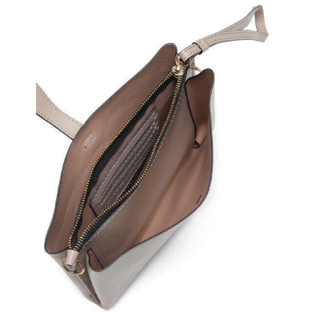 PALOMAショルダーバッグ　ジャンニキアリーニ レディースのバッグ(ショルダーバッグ)の商品写真