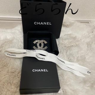 シャネル(CHANEL)の正規　CHANEL ブローチ　新品未使用(ブローチ/コサージュ)