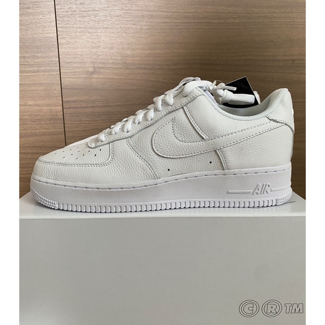 NIKE AIR FORCE 1 WHITE Pebbled Leather