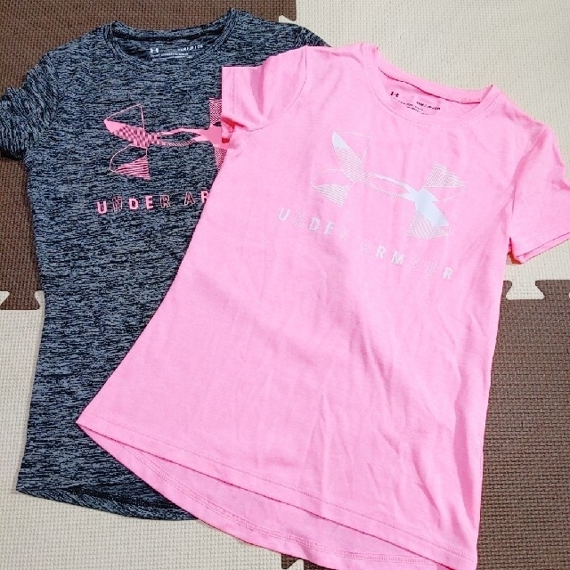 UNDER ARMOUR(アンダーアーマー)のアンダーアーマー2点セット　size130 キッズ/ベビー/マタニティのキッズ服女の子用(90cm~)(Tシャツ/カットソー)の商品写真