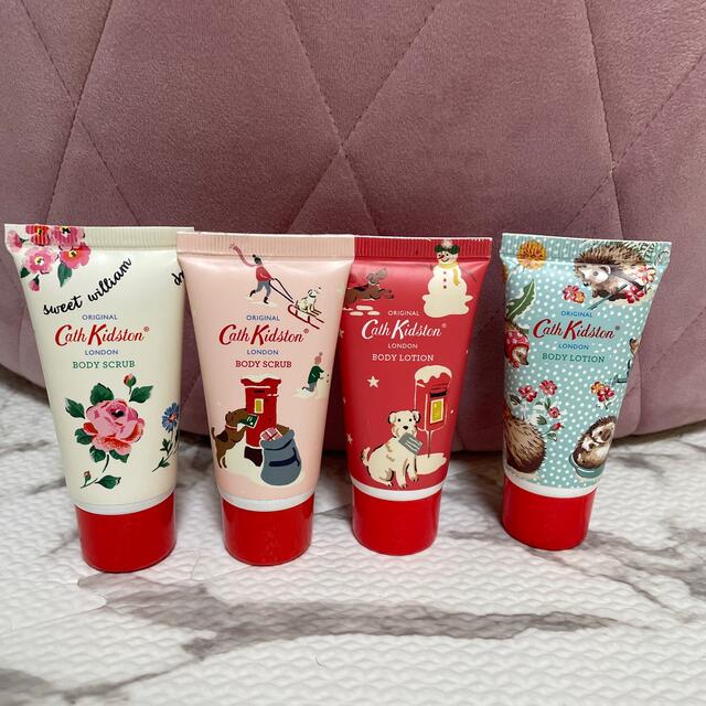 Cath Kidston(キャスキッドソン)のキャスキッドソン ボディスクラブ ボディローション 4つセット コスメ/美容のボディケア(ボディスクラブ)の商品写真