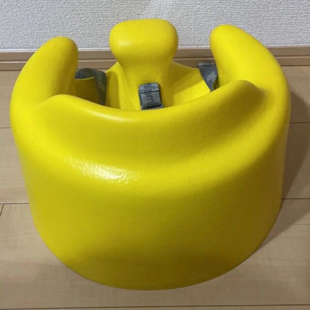 Bumbo(バンボ)のバンボ（Bumbo） ベビーソファ プレートレイセット 専用腰ベルト付き キッズ/ベビー/マタニティの寝具/家具(その他)の商品写真