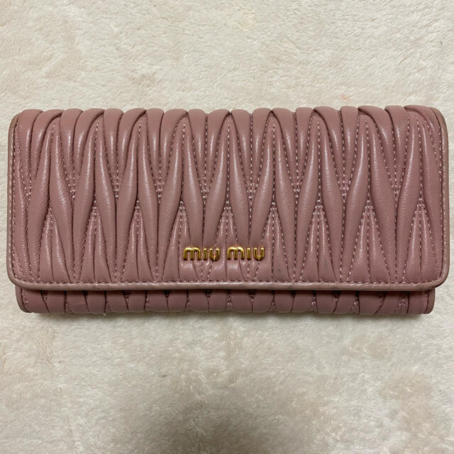 MiuMiuの長財布