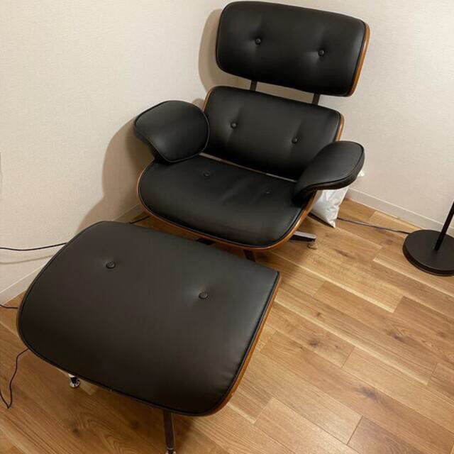 EAMES(イームズ)のイームズラウンジチェア  オットマン付き インテリア/住まい/日用品のソファ/ソファベッド(一人掛けソファ)の商品写真