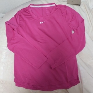 ナイキ(NIKE)のNIKE レディースロングTシャツ ピンク S(Tシャツ(長袖/七分))