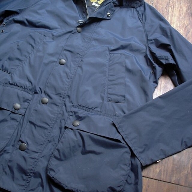 Barbour(バーブァー)のR５４５１様専用バブアー　ナイロンソリッドフーデッド　ビデイルSL 34 メンズのジャケット/アウター(マウンテンパーカー)の商品写真