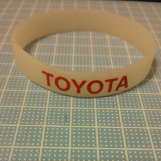 トヨタ(トヨタ)の【未使用】TOYOTA バンド(ノベルティグッズ)