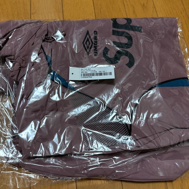 Supreme(シュプリーム)のSupreme®/Umbro Track Jacket Dusty Plum L メンズのジャケット/アウター(ナイロンジャケット)の商品写真