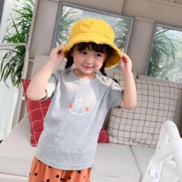 SALE 子供服 男女兼用 スマイル Tシャツ グレー 110cm 即購入OK キッズ/ベビー/マタニティのキッズ服女の子用(90cm~)(Tシャツ/カットソー)の商品写真