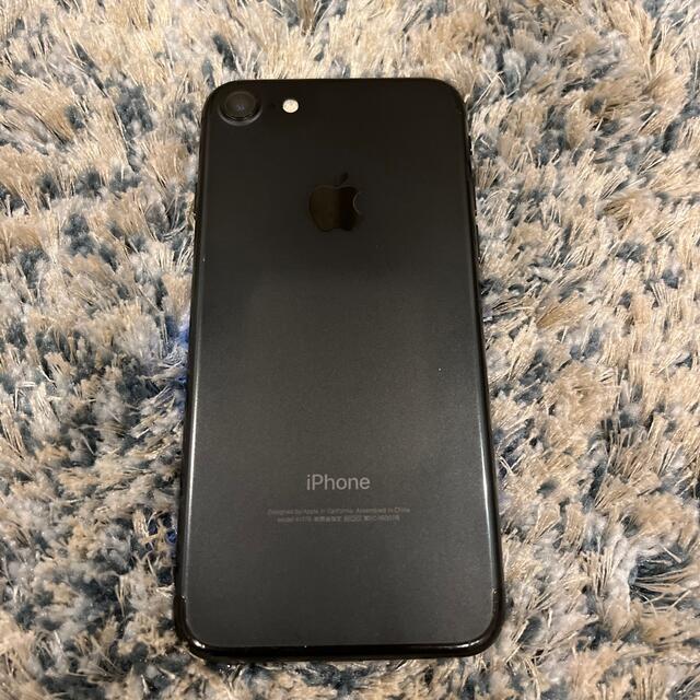 iPhone(アイフォーン)のiPhone7 中古品 スマホ/家電/カメラのスマートフォン/携帯電話(スマートフォン本体)の商品写真