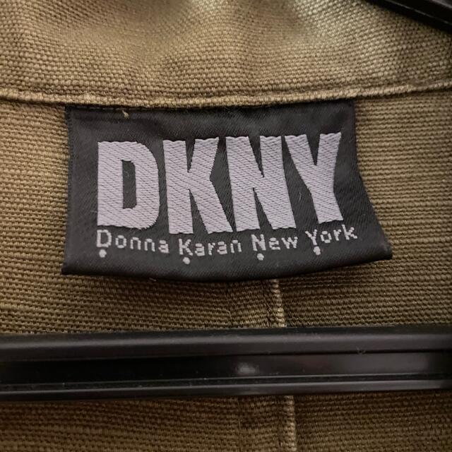 DKNY(ダナキャランニューヨーク)のDKNY ジャケット　カーキ　L メンズのジャケット/アウター(ミリタリージャケット)の商品写真