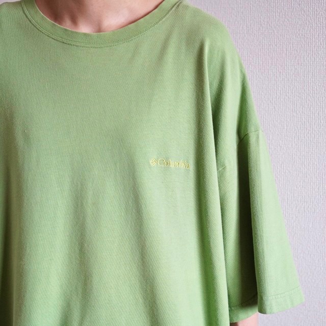 Columbia(コロンビア)の90s 古着 コロンビア 刺繍ロゴ ビッグ Tシャツ XXL ビンテージ メンズのトップス(Tシャツ/カットソー(半袖/袖なし))の商品写真