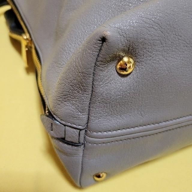 miumiu(ミュウミュウ)のミュウミュウ  マドラス  ショルダーバック レディースのバッグ(ショルダーバッグ)の商品写真