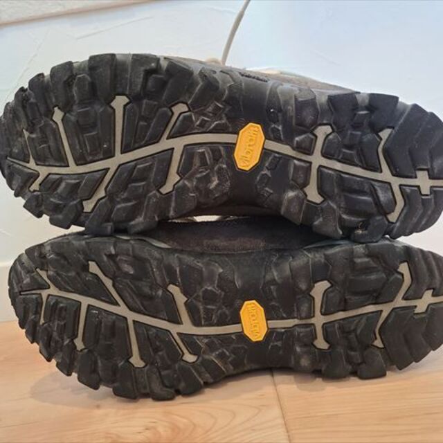 mont bell(モンベル)のAKU レローザ　トレッキング　Vibram　GORE-TEX　24.5ｃｍ レディースの靴/シューズ(その他)の商品写真