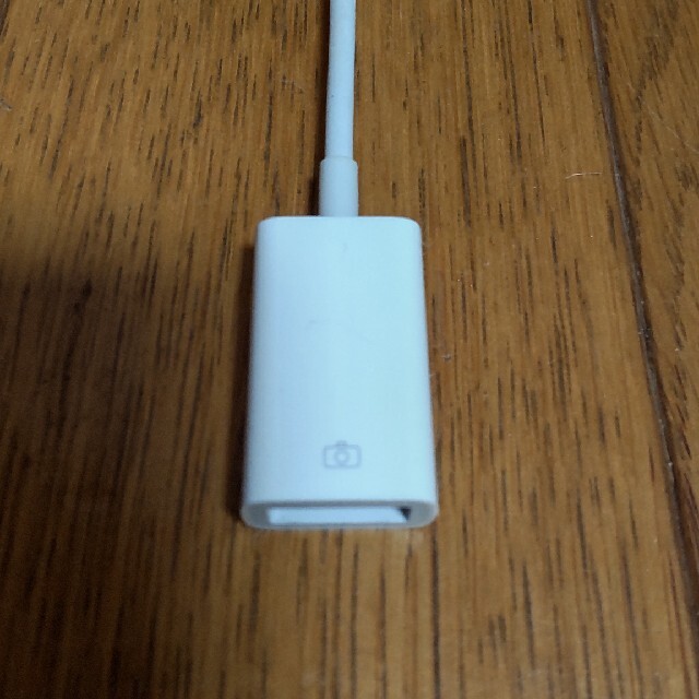 Apple(アップル)のApple Lightning - USBカメラアダプタ スマホ/家電/カメラのテレビ/映像機器(映像用ケーブル)の商品写真