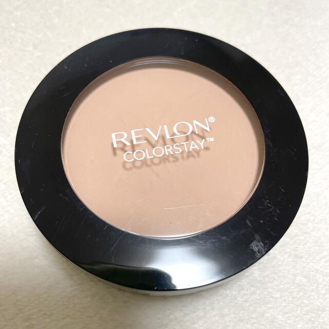 REVLON(レブロン)のレブロン　カラーステイ　プレストパウダーN   830  ライト/ミディアム コスメ/美容のベースメイク/化粧品(フェイスパウダー)の商品写真