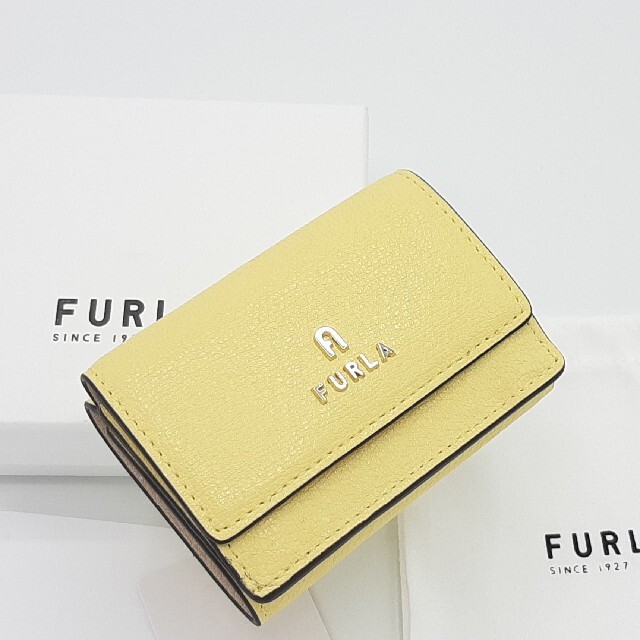 新品新作　FURLA　三つ折財布　フルラ　イエロー