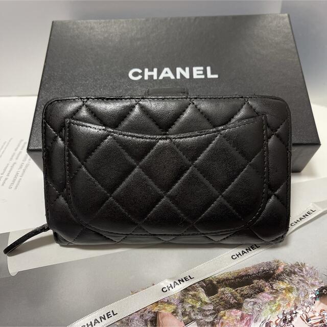 CHANEL(シャネル)の【まるん様専用】二つ折りウォレット♡人気デザイン♡付属品揃ってます レディースのファッション小物(財布)の商品写真