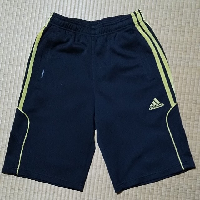 adidas(アディダス)のmex様専用こども用ハーフパンツ キッズ/ベビー/マタニティのキッズ服男の子用(90cm~)(パンツ/スパッツ)の商品写真