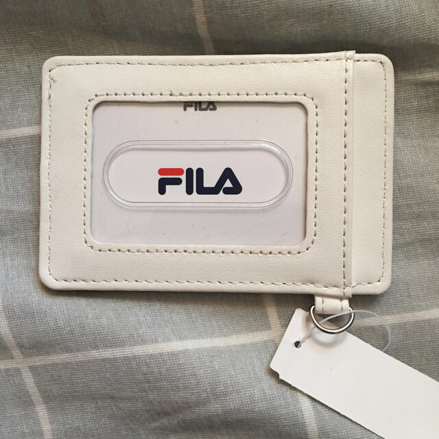 FILA(フィラ)のFILAトリコロールパスケース レディースのファッション小物(名刺入れ/定期入れ)の商品写真