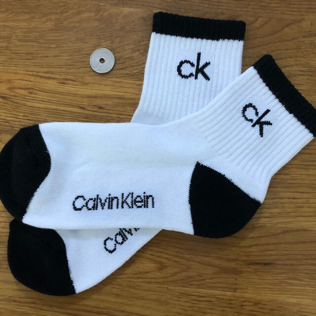 Calvin Klein(カルバンクライン)の新品 カルバンクライン Calvin Klein レディースソックス4足セット1 レディースのレッグウェア(ソックス)の商品写真