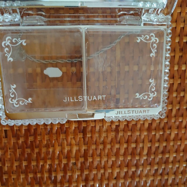 JILLSTUART(ジルスチュアート)のJILLSTUART❤ファンデーション用ケース✨ コスメ/美容のベースメイク/化粧品(その他)の商品写真