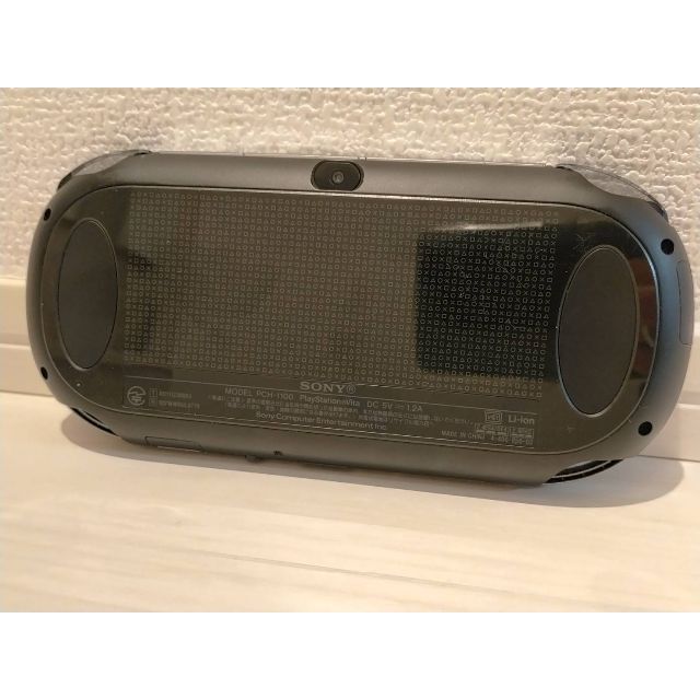 PlayStation Vita(プレイステーションヴィータ)のPS VITA PCH1100 エンタメ/ホビーのゲームソフト/ゲーム機本体(家庭用ゲーム機本体)の商品写真