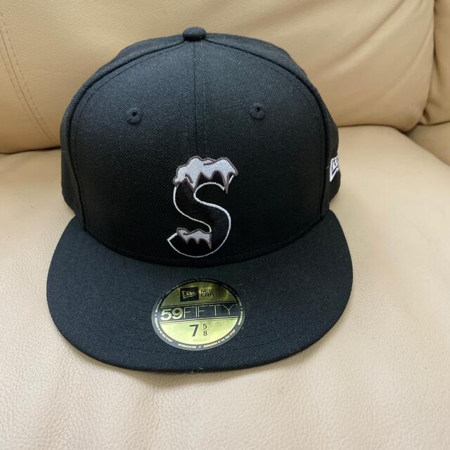 Supreme NewEra 7 5/8 キャップ Supreme NewEra 7 5/8 キャップ