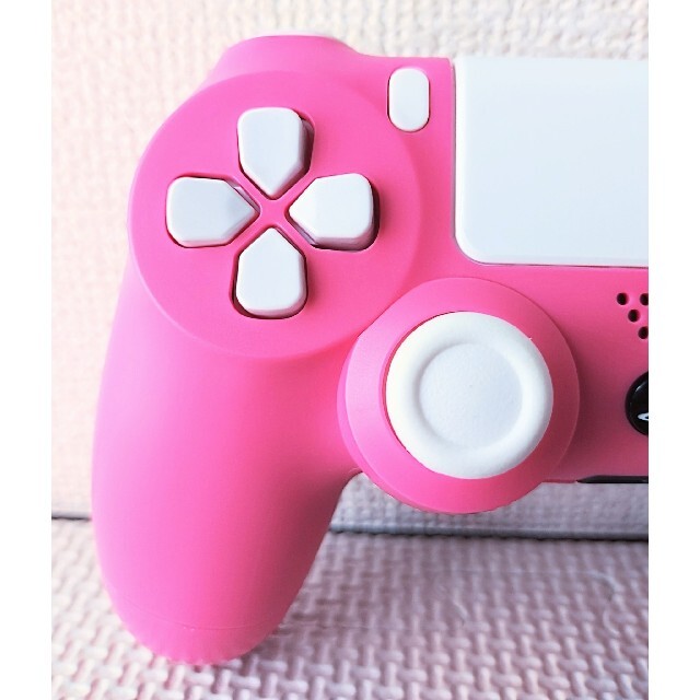 PlayStation4(プレイステーション4)のPS4 コントローラー デュアルショック4 プレステ4 プレ4 ピンク×ホワイト エンタメ/ホビーのゲームソフト/ゲーム機本体(家庭用ゲーム機本体)の商品写真