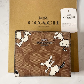 コーチ(COACH)の【新品-未使用】 COACH X PEANUTS  コラボ  二つ折りミニ財布 (財布)