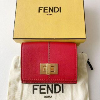 フェンディ(FENDI)のFENDI　ミニウォレット　三つ折り財布　ピーカブー(財布)