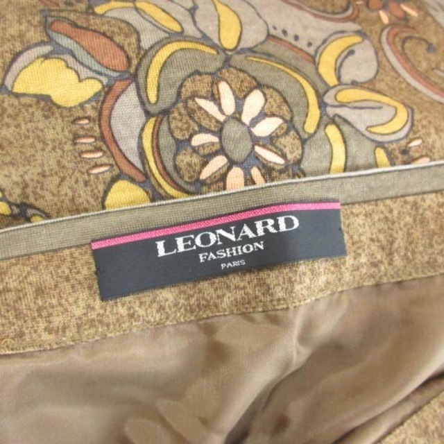 LEONARD(レオナール)のレオナール ファッション スカート シルク混 ペイズリー 花柄 茶 70  レディースのスカート(ひざ丈スカート)の商品写真