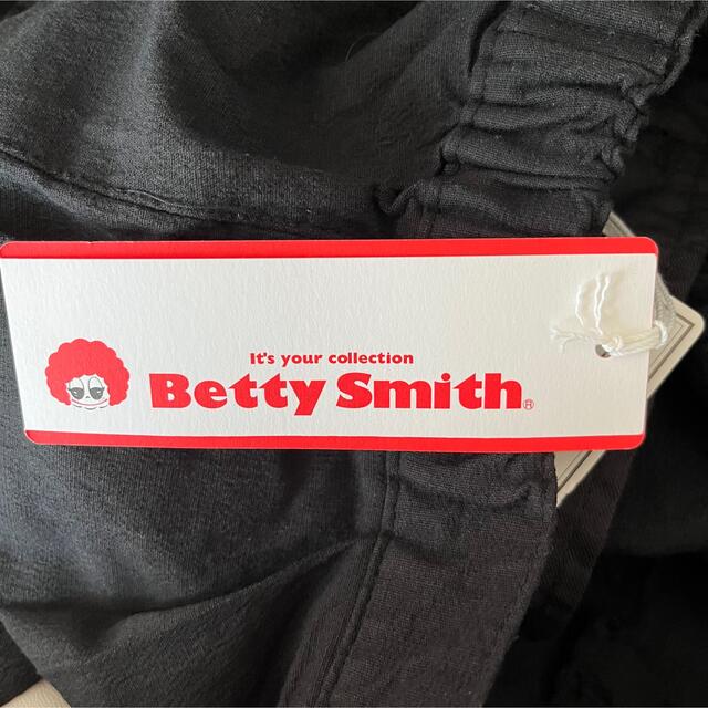 【タグ付き新品】Betty Smith シンプル カジュアル デニム パンツカジュアルパンツ