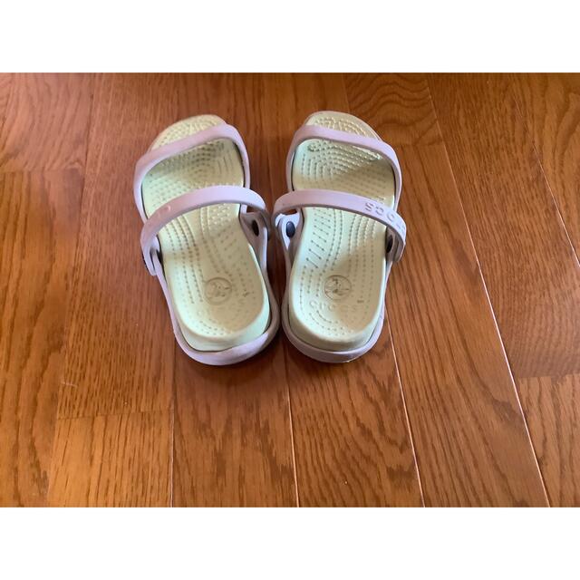 crocs(クロックス)のcrocsサンダル　22cm キッズ/ベビー/マタニティのキッズ靴/シューズ(15cm~)(サンダル)の商品写真