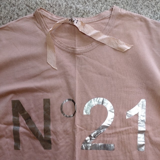 N°21(ヌメロヴェントゥーノ)のN21　ヌメロ ヴェントゥーノ　ビッグTシャツ レディースのトップス(Tシャツ(半袖/袖なし))の商品写真