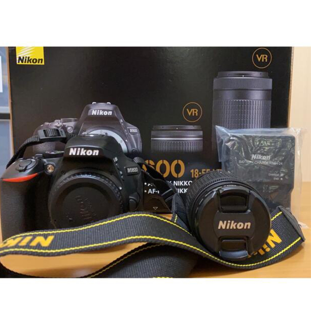 デジタル一眼Nikon D5600 シャッター回数2334枚 美品です！ 本日消去