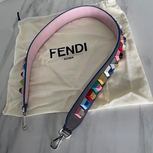 FENDI(フェンディ)のFENDI⭐︎ストラップユー レディースのファッション小物(その他)の商品写真