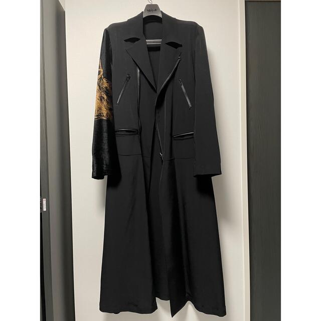 Yohji Yamamoto(ヨウジヤマモト)の【美品】ヨウジヤマモト20SS 手繋ぎ 片袖ベルベット ロングフレアライダース メンズのジャケット/アウター(トレンチコート)の商品写真