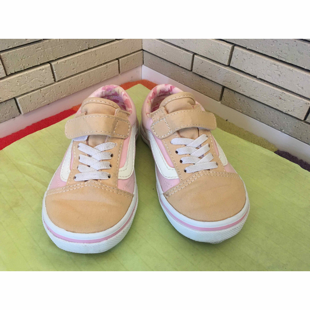 VANS(ヴァンズ)のVans classicsオールド スクール 女の子向け17cm キッズ/ベビー/マタニティのキッズ靴/シューズ(15cm~)(スニーカー)の商品写真