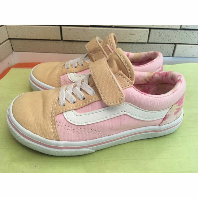 VANS(ヴァンズ)のVans classicsオールド スクール 女の子向け17cm キッズ/ベビー/マタニティのキッズ靴/シューズ(15cm~)(スニーカー)の商品写真