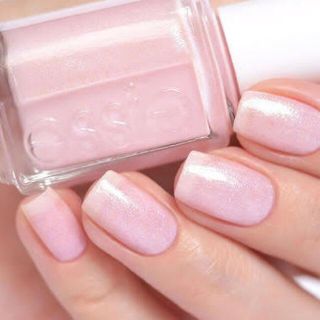 エッシー(Essie)のポリッシュ3点(マニキュア)