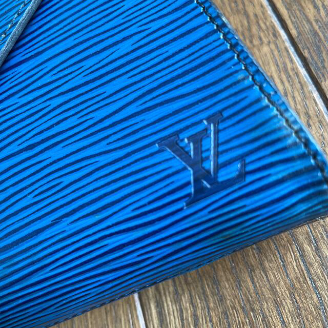 ルイビトン　LOUIS VUITTON クラッチバック　エピ　ブルー