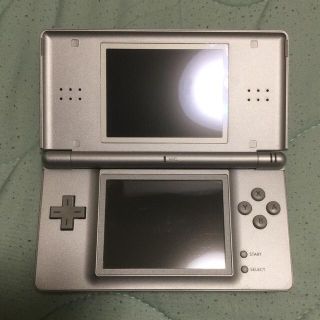 ニンテンドーDS(ニンテンドーDS)のNintendoDS LITE 【シルバー】(携帯用ゲーム機本体)