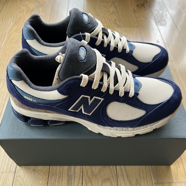 New Balance M2002RG