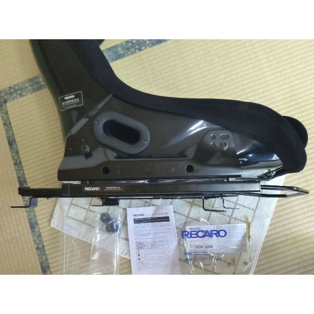 RECARO(レカロ)のレカロ トヨタ 86 シートレール  美品 自動車/バイクの自動車(汎用パーツ)の商品写真