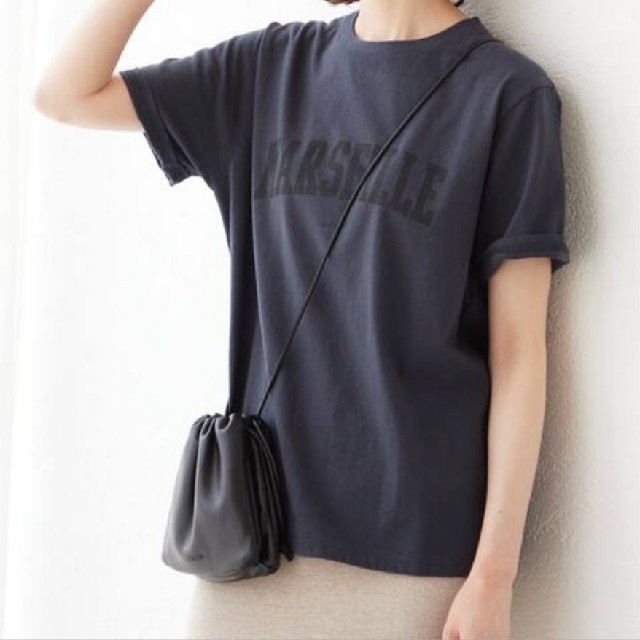 SLOBE IENA(スローブイエナ)のタグ付き新品 SLOBE IENAMARSEILLE ロゴTシャツ グレー レディースのトップス(Tシャツ(半袖/袖なし))の商品写真