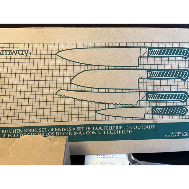 Amway(アムウェイ)の送料込み！アムウェイ キッチンナイフ4本&新品シャープナー インテリア/住まい/日用品のキッチン/食器(調理道具/製菓道具)の商品写真